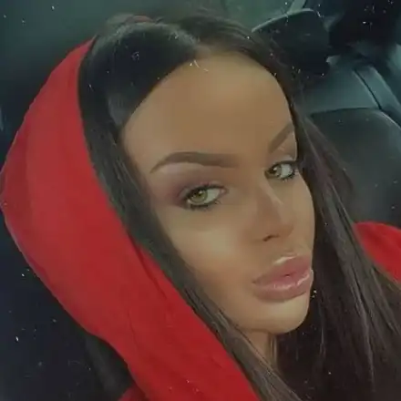 Сузанита пее за опиати