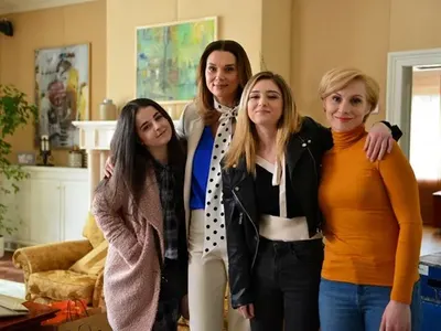 Тарантино ухажвал наша актриса и модел на Лагерфелд (Снимки)