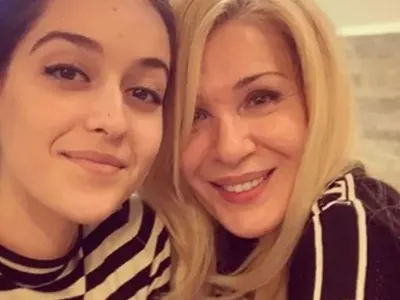 Трамвай едва не премаза щерката на Гала