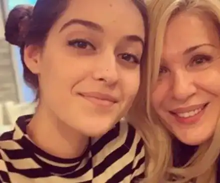 Трамвай едва не премаза щерката на Гала