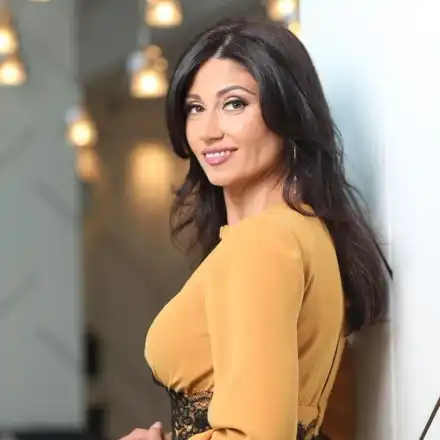 Вдовицата на Шарков стана дарителка