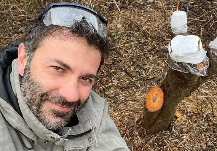 Венелин Петков пусна побеляла брада (Уволненият директор на бТВ се отдаде на семейството)