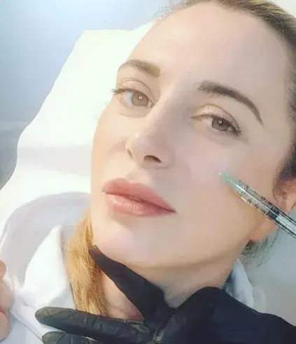 50-годишната Ваня Щерева се наблъска с филъри и ботокс за младото гадже