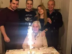 99-годишната майка  на Мангъров - милионерка