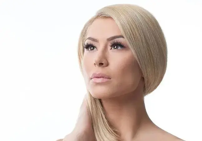 Ася Капчикова заличава белези с лазер