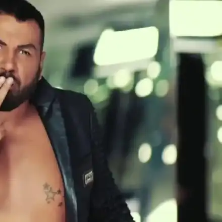 Азис скочи срещу фенове на „Капките: Не ни разлайвайте! Не сме кучета