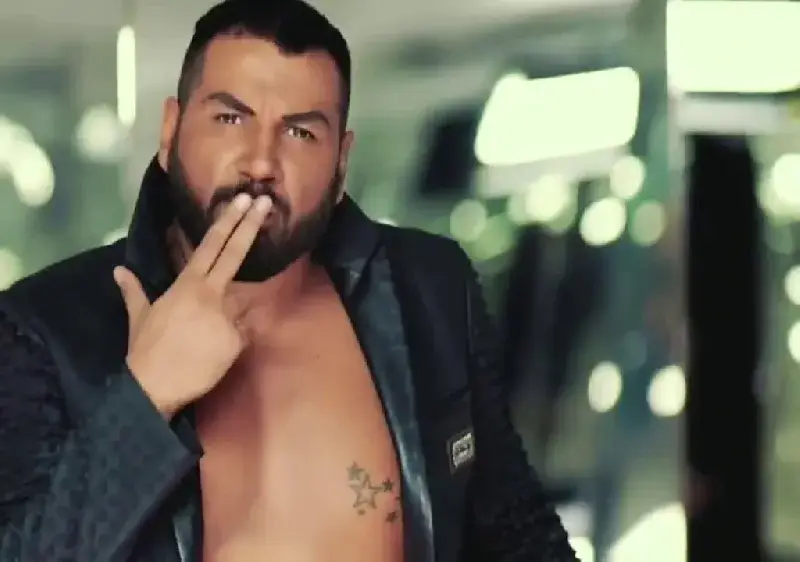 Азис скочи срещу фенове на „Капките: Не ни разлайвайте! Не сме кучета