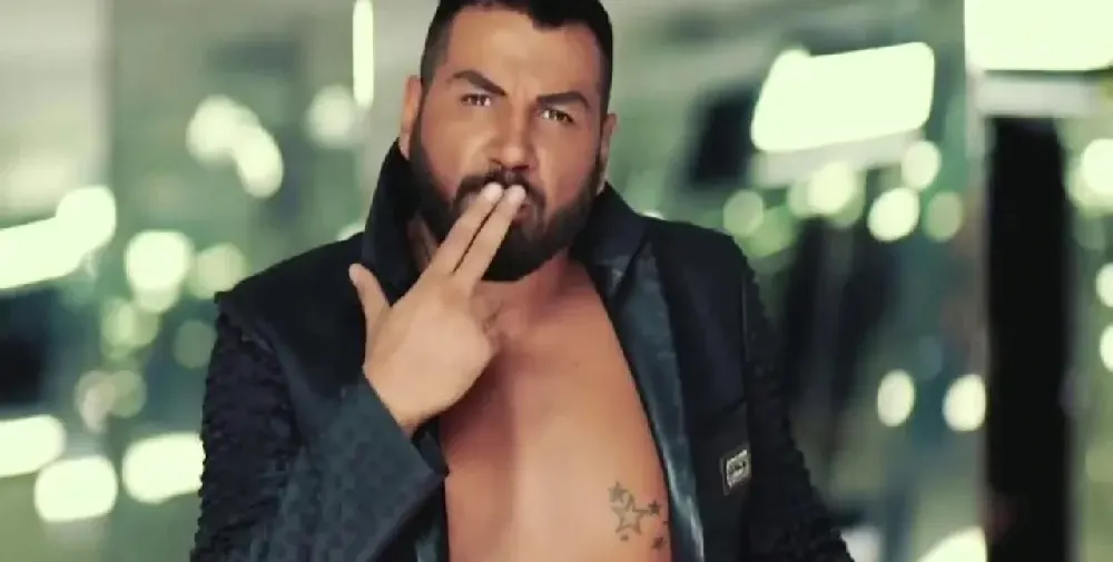 Азис скочи срещу фенове на „Капките: Не ни разлайвайте! Не сме кучета