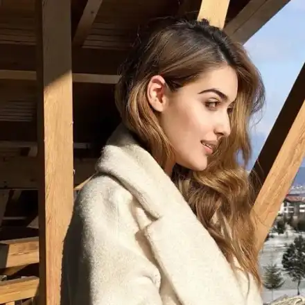 Баварец за 100 бона подкара щерката на Гала! Мари Будева с подарък за ЧРД