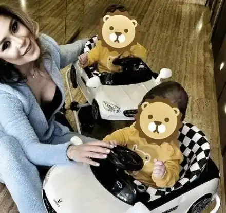 Близнаците изтощават Ася Капчикова