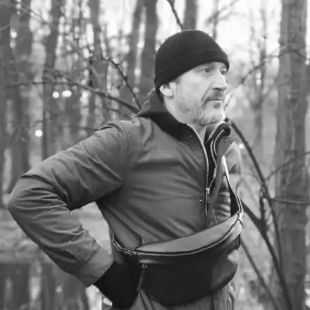 Бомба! Деян Донков става дизайнер