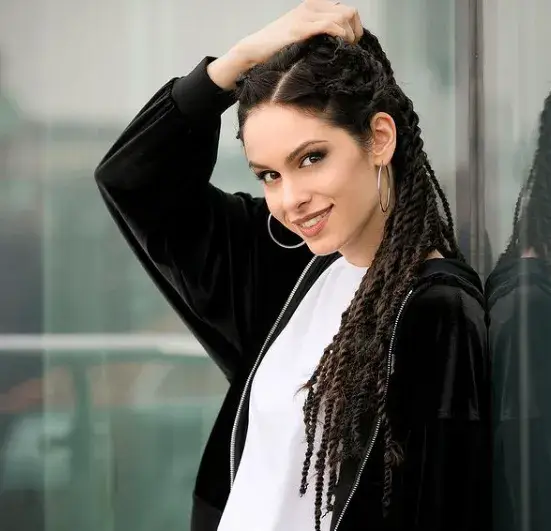 Даяна Ханджиева си търси фризьор