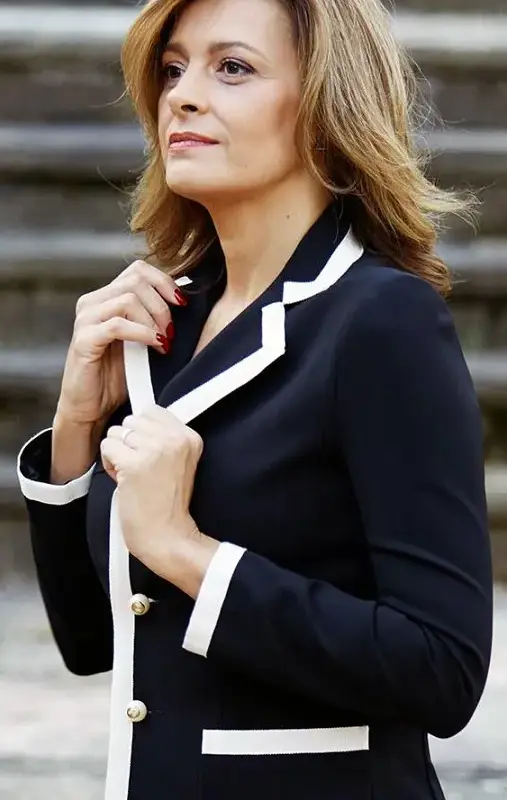 Деси Радева - една година мълчание (Защо първата дама се оттегли от обществения живот?)