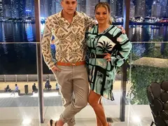 Десислава със сина си в Дубай