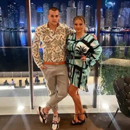 Десислава със сина си в Дубай