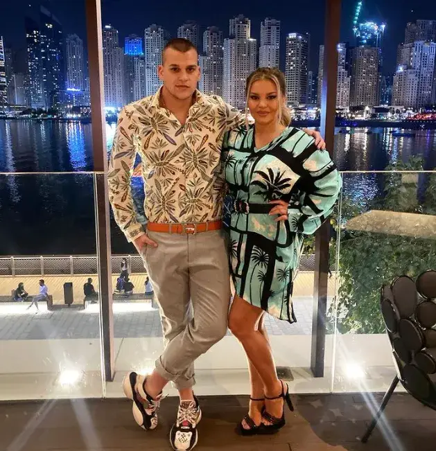 Десислава със сина си в Дубай