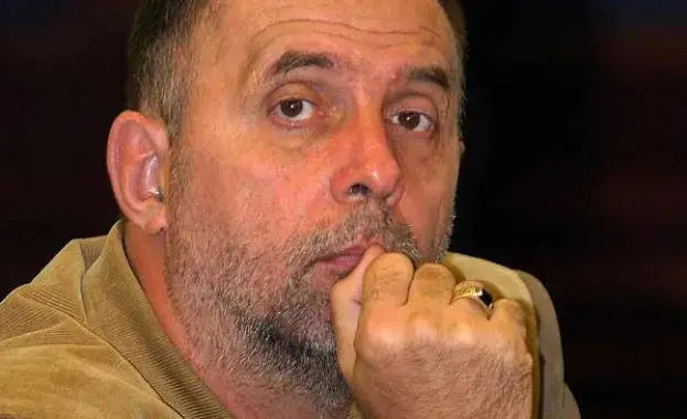 Дядо Коритаров грохна, ходи едва-едва