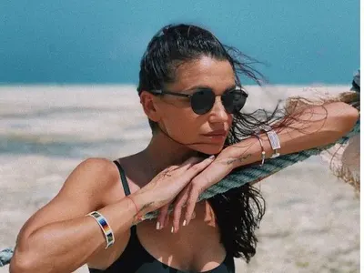 Диляна Попова готви изложба на картини (Моделката ги продава благотворително)