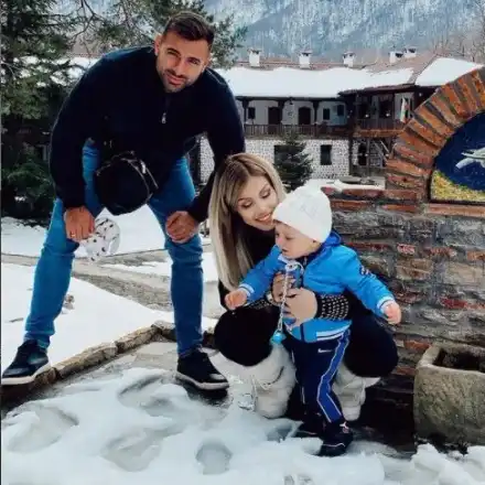 Джулиана Гани всяка неделя на черква с детето