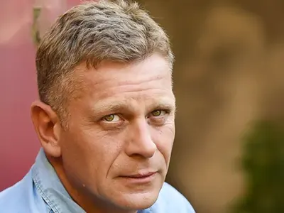 Хейт заля Юлиан Вергов! Фенка го критикува под всеки пост (Вижте защо)