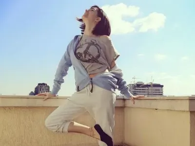 Ива Софиянска си намества чакрите (Ексводещата се отдаде на медитация за успокоение)