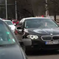 Иво Аръков гази закона! Фучи на червено! (СНИМКИ)