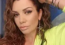 Кали върви 10 км пеша
