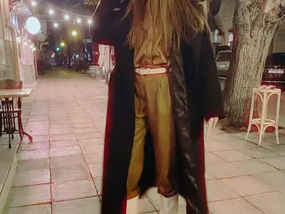 Като отвързани:  Плеймейтки атакуват кръчмите (Снимки)