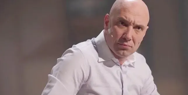 Кръчма ОТКРАДНА Захари Бахаров! Скъсват го от бъзици в нета - ФОТО