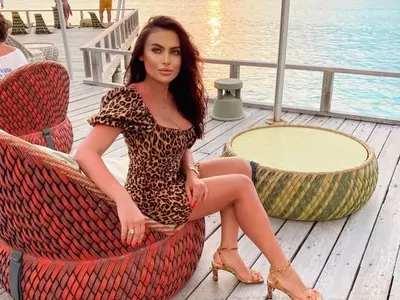 Лили Клюкарката се опна на Малдивите (СНИМКИ)