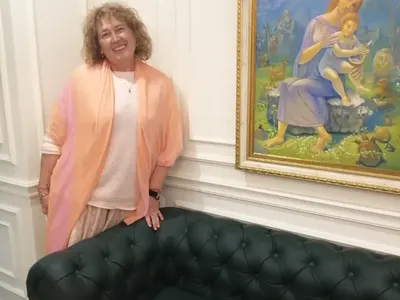 Лорд Евгени Минчев: Катя от Ритон с бРитон като Мирей Матийо, нуждае ли се Рут и от естетическа субсидия? И още + СНИМКИ