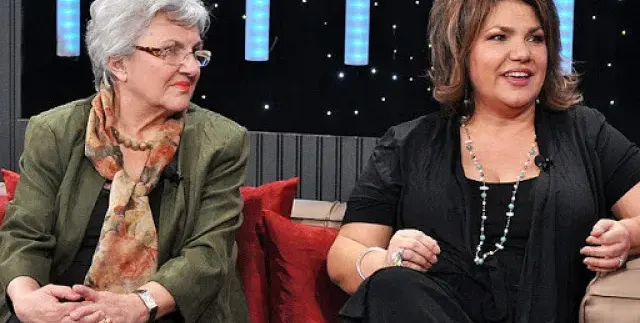 Майката на Марта Вачкова шофира на 80