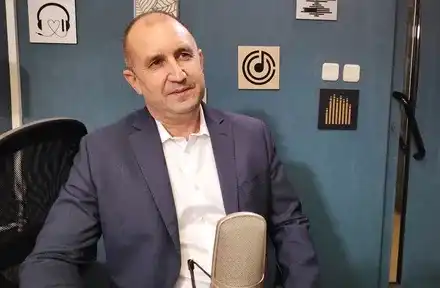 Майката на Румен Радев първа дружка с бившата му тъща