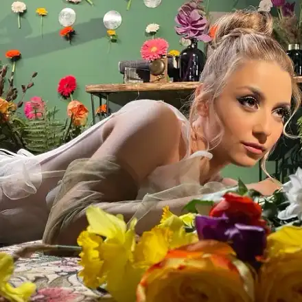 Михаела Маринова с расистка изцепка в „Капките”