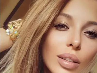 Мика на Камата с електромобил (ФОТО)