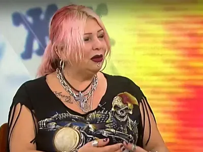 Милена:  Дорева ми се,  като разбрах, че са ме оскубали със 700 евро,  и пак продължават мизерниците!