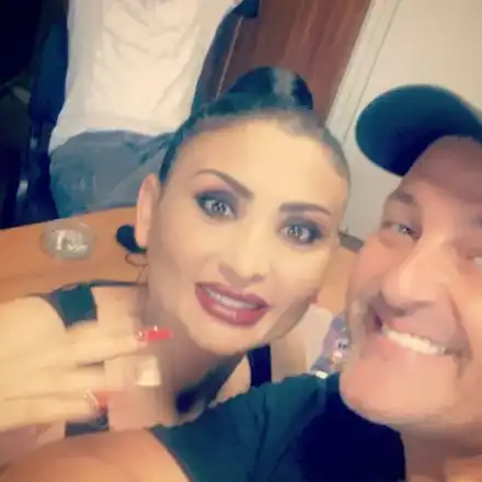 Мис Бони събра каките на попфолка на купон за ЧРД