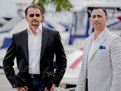 Насред ковид кризата: Братя Диневи купиха два „Майбах“-а за  1,5 млн. лв.