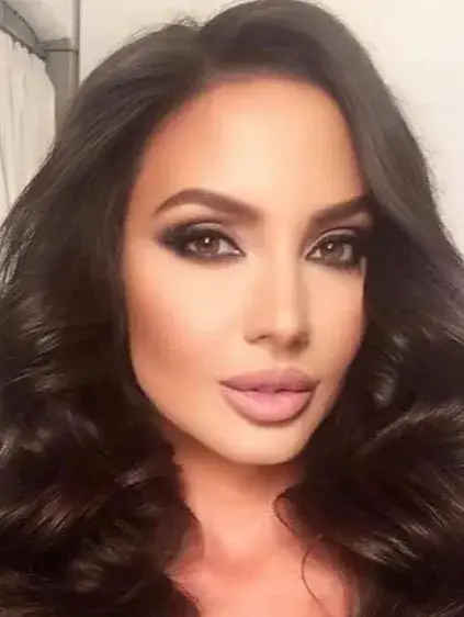 Наталия Гуркова се освежи с ботокс