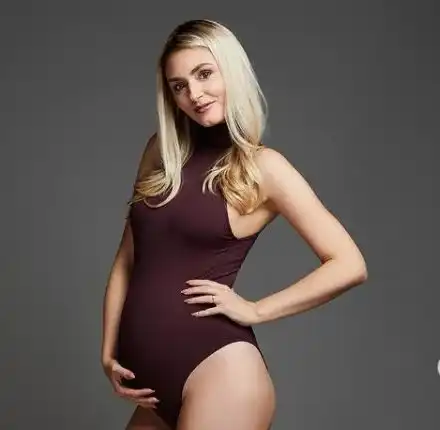 Поли Гергушева в ТОП ФОРМА след раждането (Папаращки снимки)