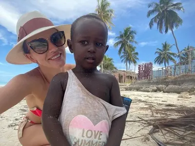 РЗИ заключи Дениз Хайрула след почивка в Занзибар (Снимки)