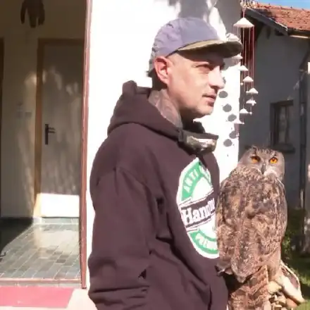 Шеф Михалчев праща бухали на училище