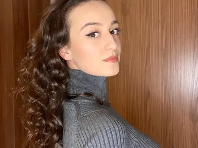 Щерката на Янко Лудия стана модел! (Вижте изкусителката Рая Ваташка на 18 г.)