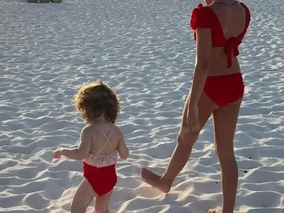 Щерката на Отварачката без нея в Занзибар (СНИМКИ)