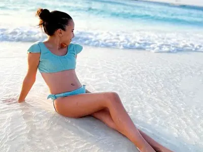 Щерката на Отварачката без нея в Занзибар (СНИМКИ)