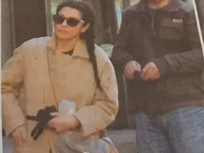 Щракнаха Елена Петрова със загадъчен мъж (Папарашки снимки)