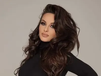 Симона Загорова на първа разходка с бебето (СНИМКИ)