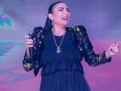 Софка предизвиква Рачков да пее