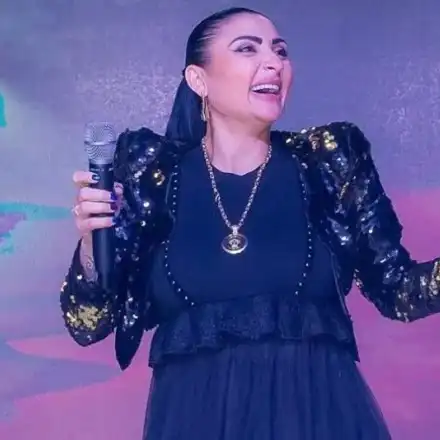 Софка предизвиква Рачков да пее