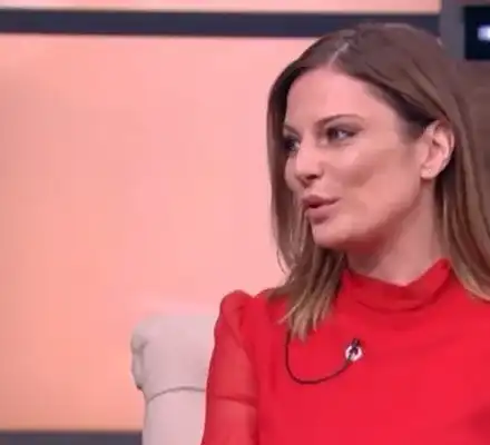 Теодора Духовникова се опъна като тъпан